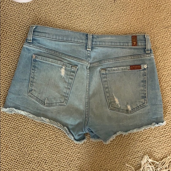 7 for All Mankind Jean shorts 27 - Picture 2 of 3